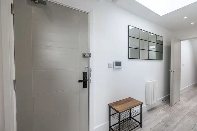 Mbasy Serviced Apartments Camberley - Oda