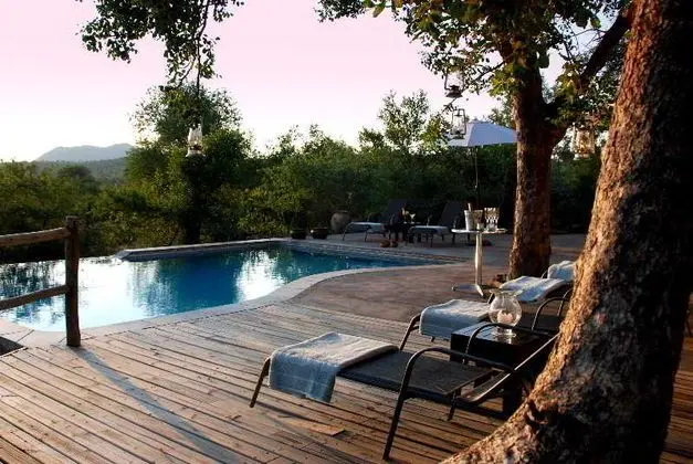 Mbizi Bush Lodge - Havuz