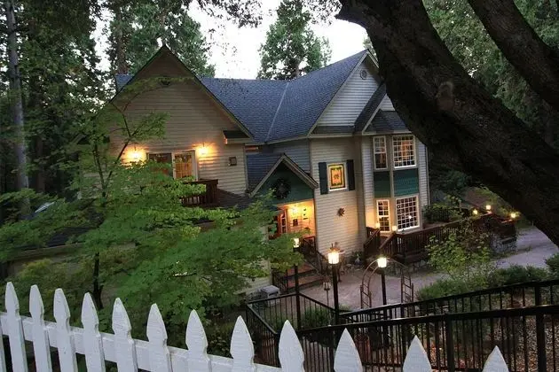 McCaffrey House Bed and Breakfast Inn