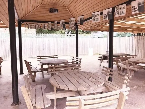 McCauls Bar & Guesthouse - Yerinde Yemek