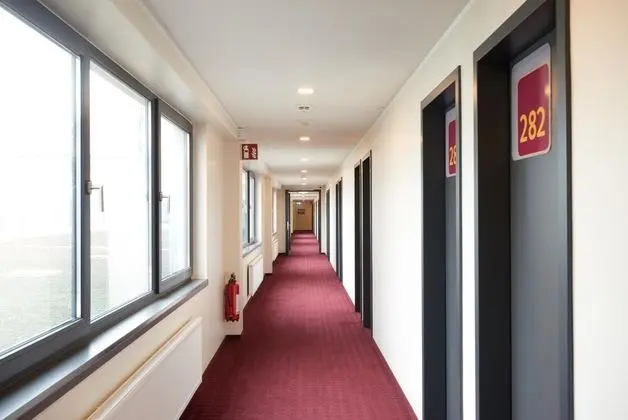 McDreams Hotel Mönchengladbach - İç Mekan