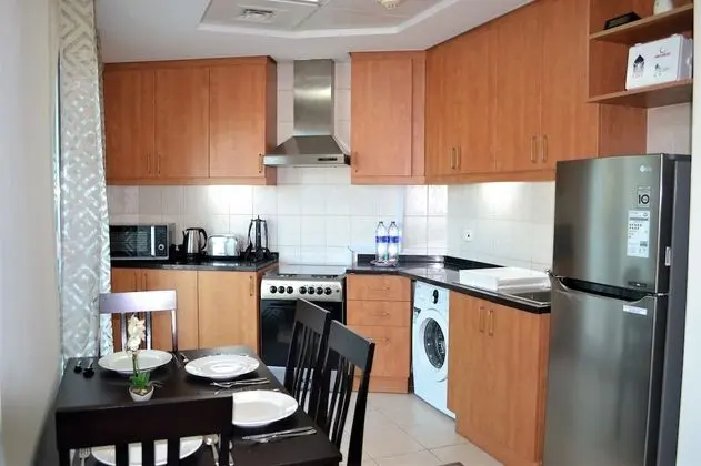 MCLN - Spacious Furnished Studio - Mutfak