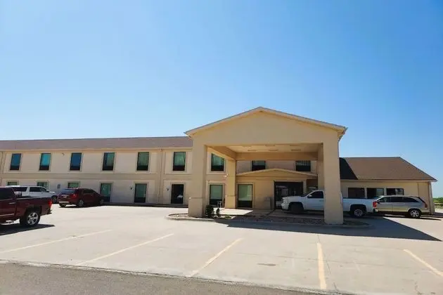 McPherson Inn By OYO, I-135