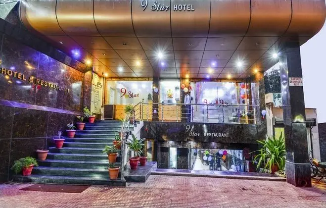 MD 9 Star Hotel