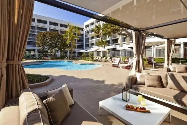 Hotel MdR Marina del Rey - a DoubleTree by Hilton - Havuz