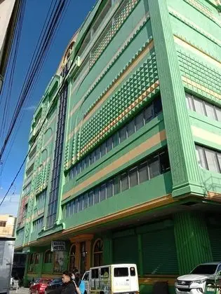 Meaco Royal Hotel- Lucena - Dış Mekan
