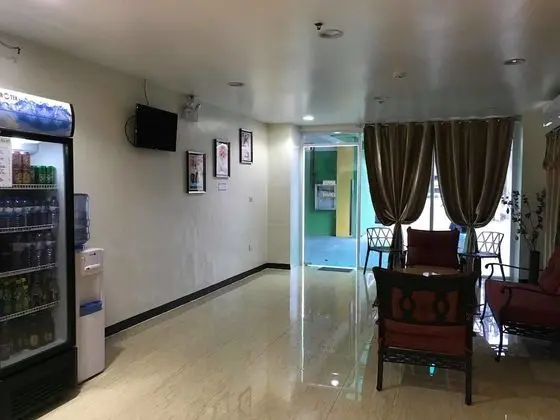 Meaco Royal Hotel - Malabon - Lobi