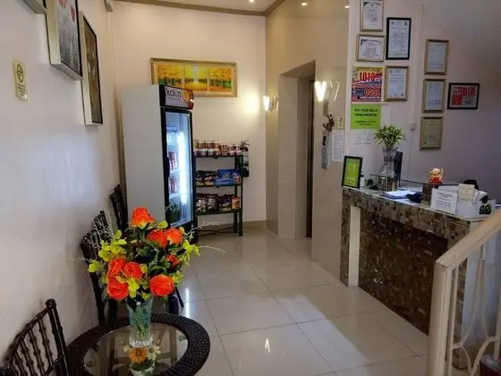Meaco Royal Hotel - Taytay - Lobi