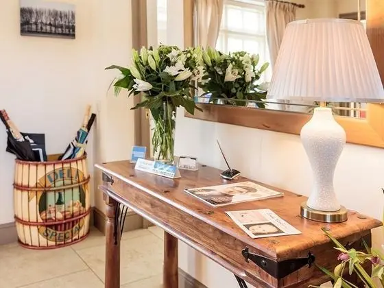Meadow View Guest House - Lobi