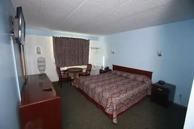 Meadowbrook Motor Lodge