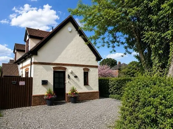 Measure Cottage - Sleeps up to 4 - Henley in Arden - HOT TUB - Dış Mekan