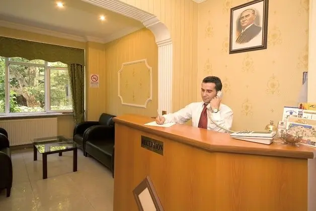 Meddusa Hotel - Lobi