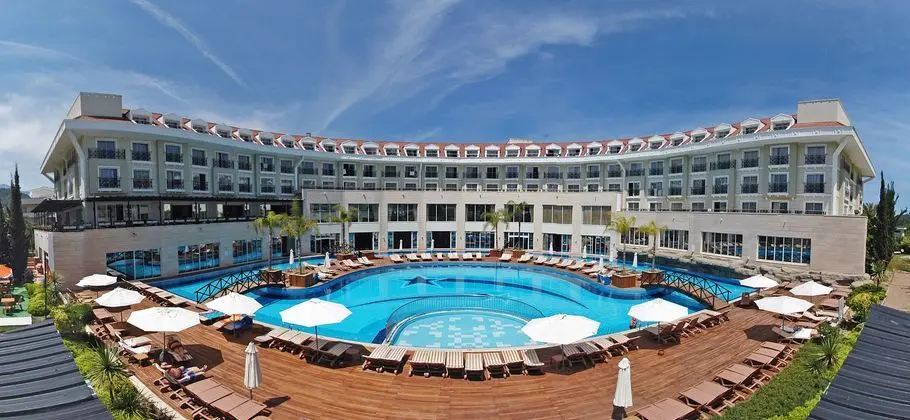 Meder Resort Hotel