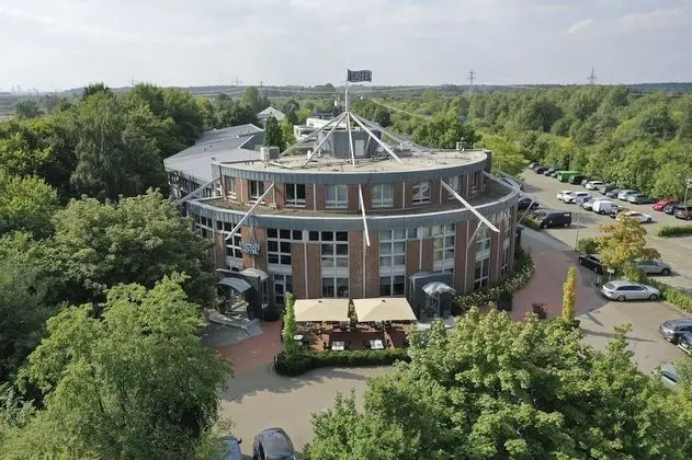 Median Hotel