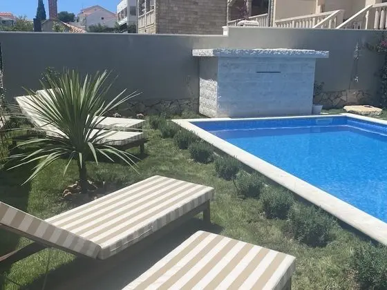 Villa Mediterra Garden & Pool - Havuz