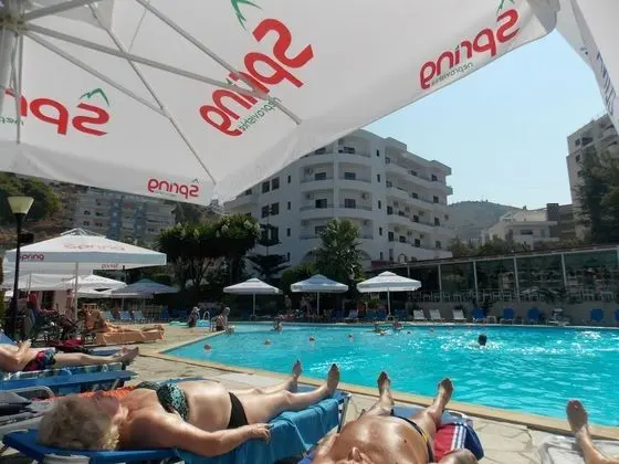 Hotel Mediterrane - Dış Mekan