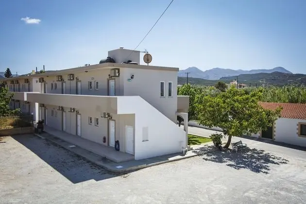 Mediterranean Hotel & Apartments - Dış Mekan