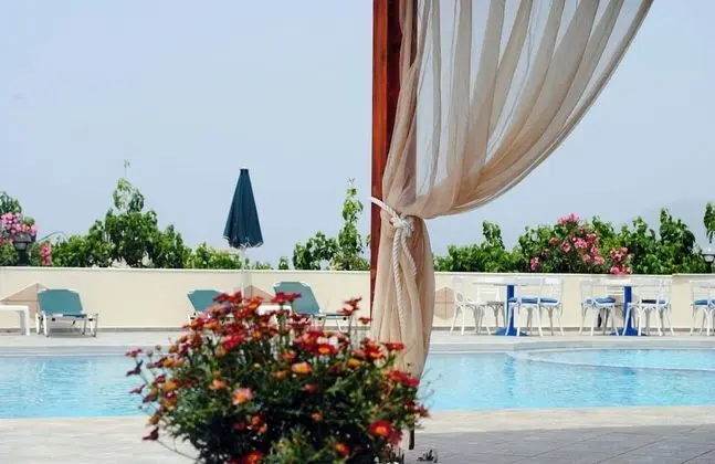 Mediterranean Hotel & Apartments - Havuz