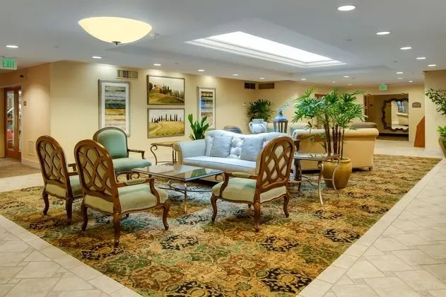 Mediterranean Inn - Lobi