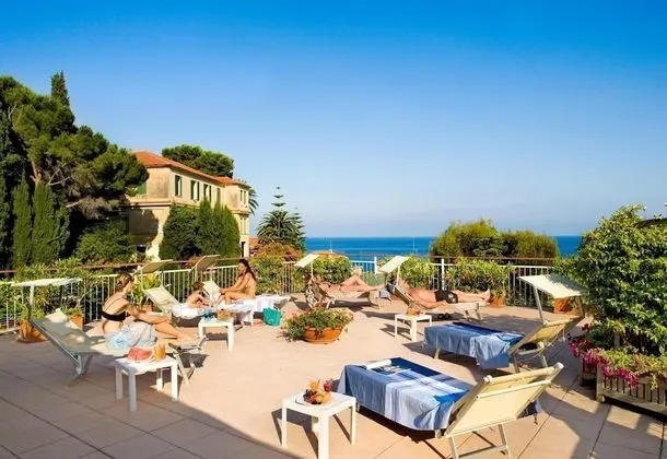 Hotel Mediterraneo - Havuz