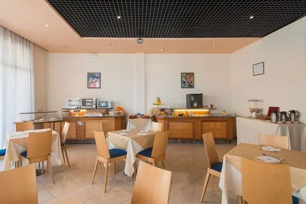 Meditur Hotel Pomezia - Yerinde Yemek