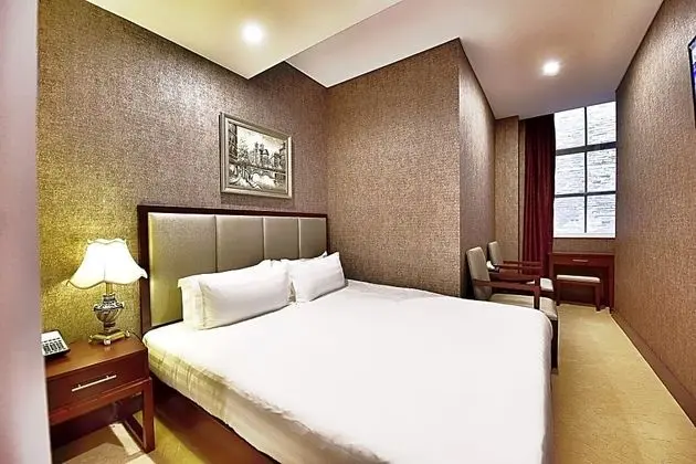 MEGABOOM CITY HOTEL
