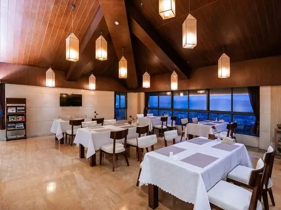 Meili Xiangyue Canghai Golf Hotel - Yerinde Yemek