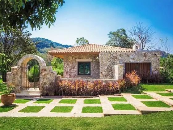 Mela Garden Retreat Cottage - Dış Mekan