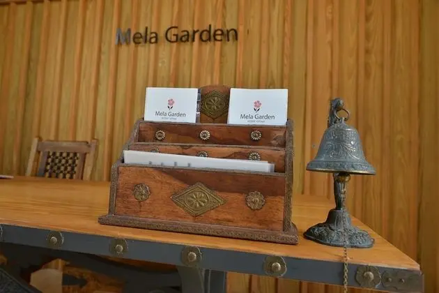 Mela Garden Retreat Cottage - Lobi