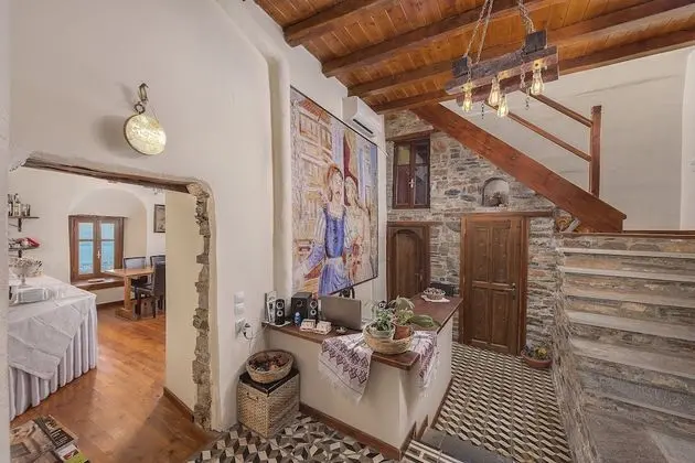 Melanthi Traditional Hotel - Lobi