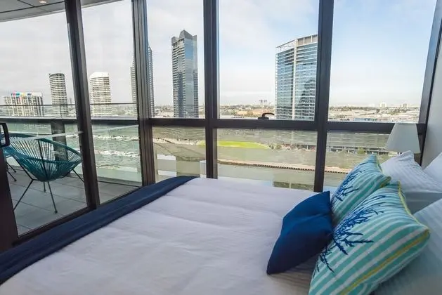 Melbourne Private Apartments - Collins Street Waterfront, Docklands - Oda