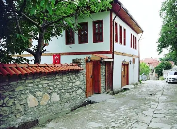 Melek Hanım Konağı