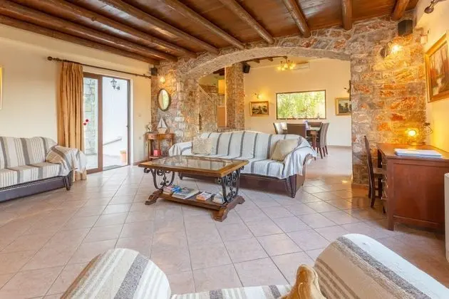 Villa Melina Private Pool Walk to Beach Sea Views A C Wifi Car Not Required - 1605 - Oda