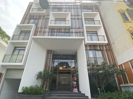Melina Turtle Lake Saigon Center
