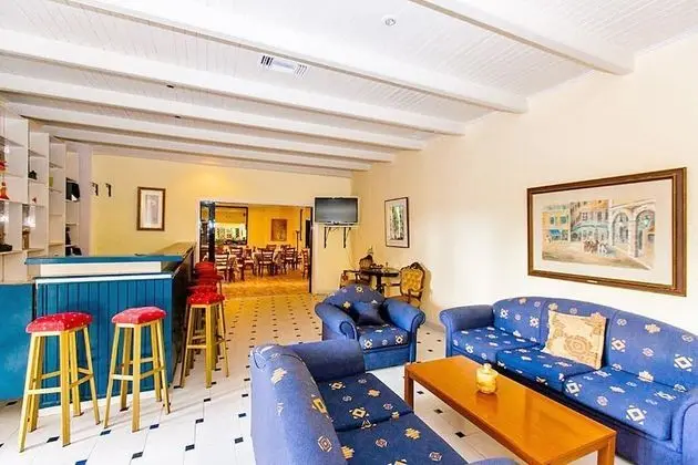 Melody Hotel - Lobi