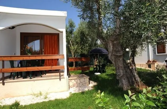 Melograno Holiday Home Featured With Swimming Pool and Private Beach - Dış Mekan