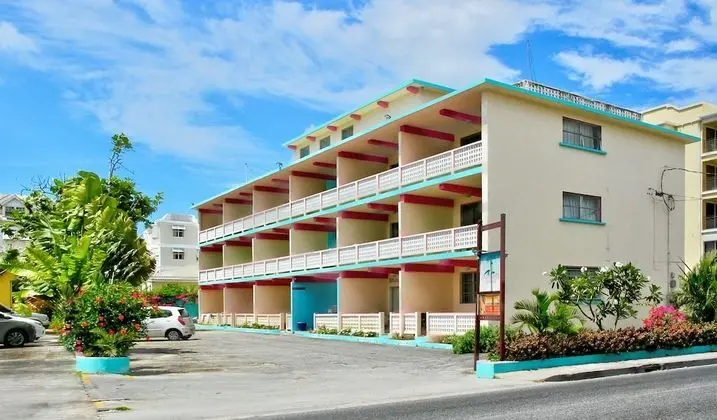 Melrose Beach Apartments
