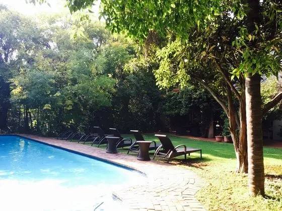 MELROSE PLACE GUEST LODGE
