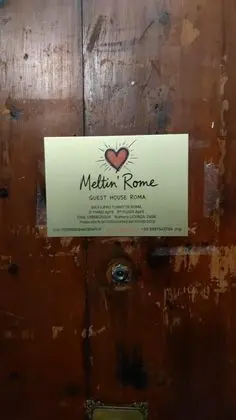 Meltin' Rome Guesthouse - Dış Mekan