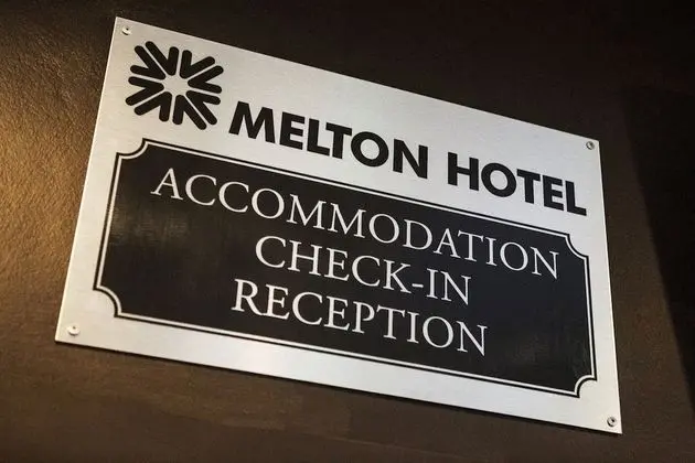 Melton Hotel - Lobi