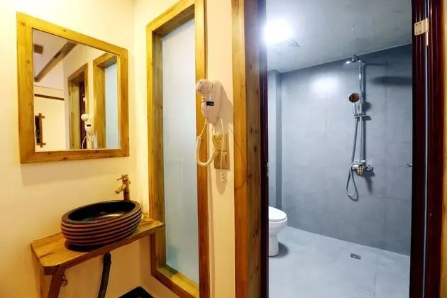 Memory of Xiangxi Humanities Theme Inn - Banyo Tipleri