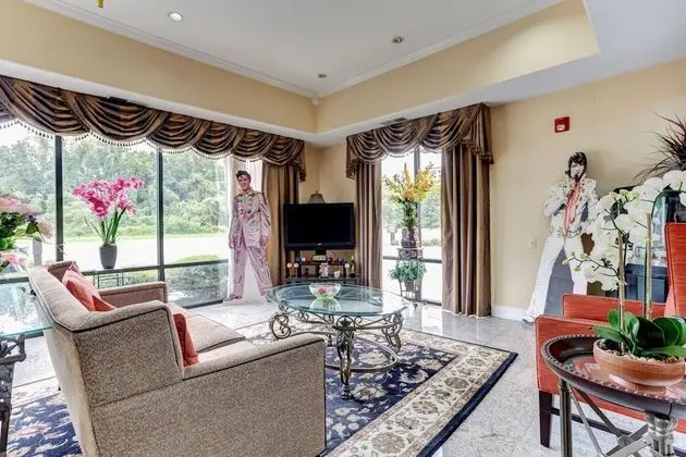 Memorylane Inn & Suites - Lobi