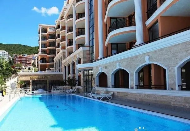 Menada Admiral Apartments - Yerinde Yemek