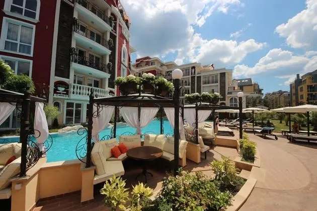 Menada Apartments in Messembria Resort - Havuz