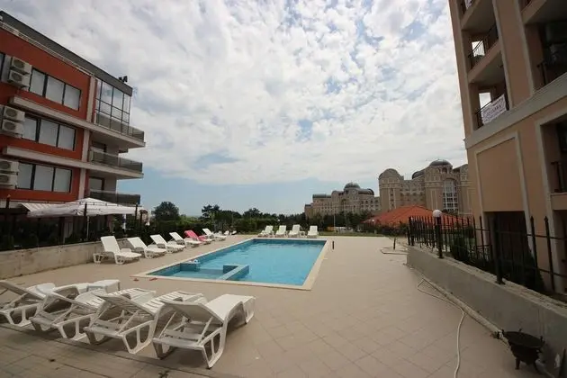 Menada Apartments in Villa Yurta - Havuz