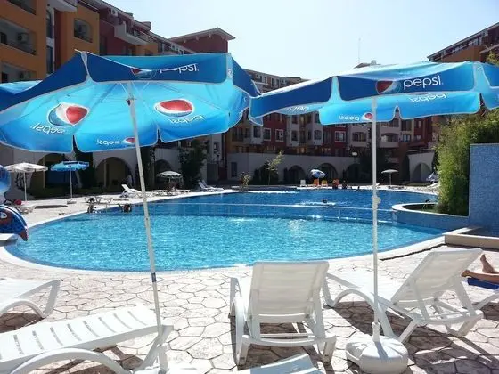 Menada Ravda Apartments - Havuz
