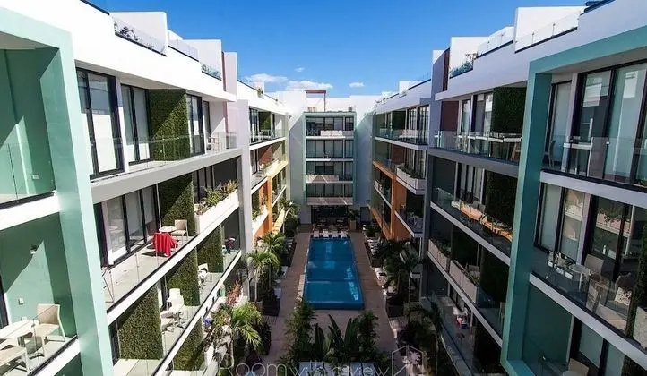 Menesse City Condo 1417