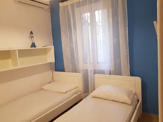 Menigos A2no.87 Seaview 2 Bedroom - Oda