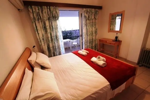 Menigos Type A2R no90 Seaview 2 Bedroom - Oda