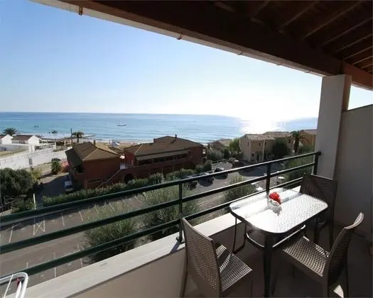 Menigos - Type AA5 Nr 136: Sea View 1 Bedroom Apt